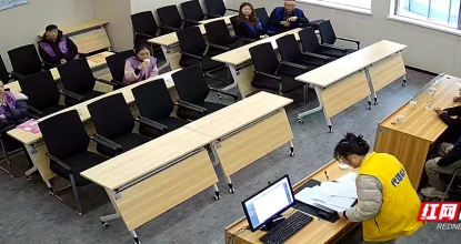 湘潭市公共资源交易中心迎来民企进场交易小高峰