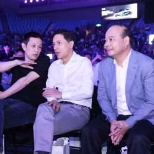 号称投入超千亿元！百度、吉利合作新车价格定了，曾毓群是001号车主！ ...
