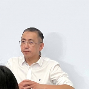 订单爆了？新车再降2万元，岚图CEO卢放：2026年是油电决战之年 ...