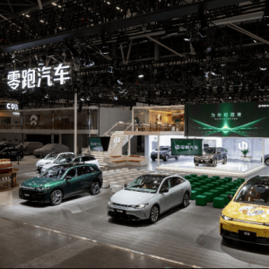 零跑全新B系列首款全球化车型B10广州车展国内首秀，将拉动零跑销量再攀高峰 ...