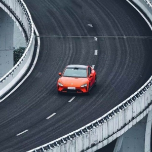 雷军跨年夜直播：“苦尽甘来”，2025年小米汽车向交付30万台冲刺 ...