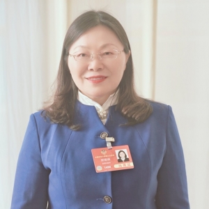 专访全国政协委员郭媛媛：以单纯截断的方式应对未成年人游戏沉迷可行性较低，“疏堵结 ...
