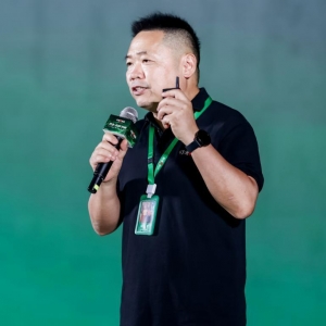 “不做所有人的75分，只做少数人的120分”  梁昌霖不想“卷”了，叮咚买菜能破局“小 ...