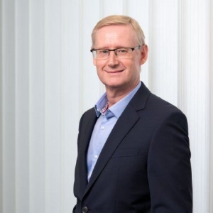 掌舵3年后功成身退，捷豹路虎全球首席执行官Adrian Mardell宣布将于年底退休 ...