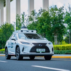 小马智行正式启动上海浦东自动驾驶出行服务！每周一至周五早7:30至晚9:30，市民可通过 ...