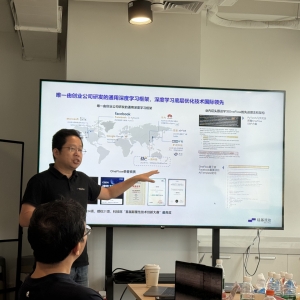 “未来大模型成本会像电费一样越来越便宜” 硅基流动联合创始人胡健解码AI Infra新战 ...