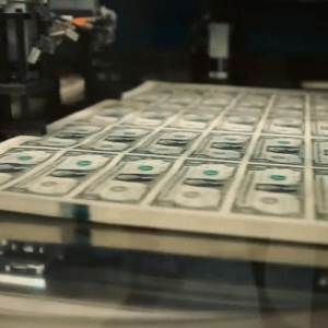 美元短期反弹难改长期压力：关税风险与储备货币地位博弈