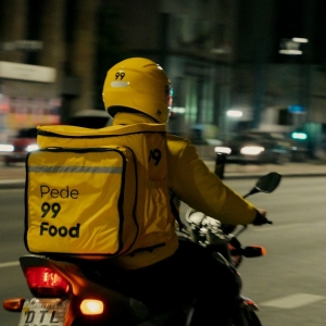 正面开战！滴滴旗下“99Food”抢占巴西外卖战略高地  美团Keeta月底入局 ...