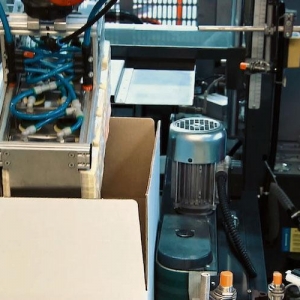 仅差18票！法国勒科尔尼政府侥幸留任，预算谈判与养老金困局才刚开始 ...