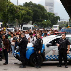 巴西里约警方剿匪行动击毙至少56名嫌疑人