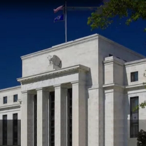 鲍威尔“雾中行车”，市场紧急降速！12月降息突生变数