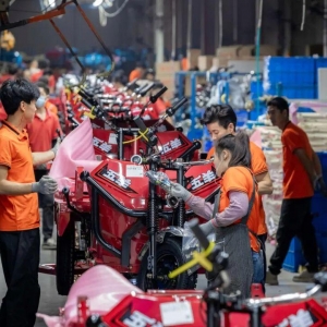 国产“三蹦子”靠啥走红海外？