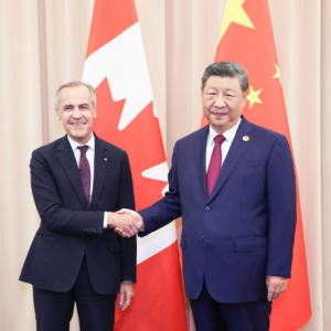 习近平会见加拿大总理卡尼