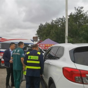 驻村队员突发疾病求助，湖南高速收费站上演生命救援