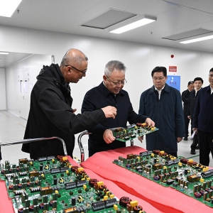 沈晓明调研湘西州经济社会发展情况