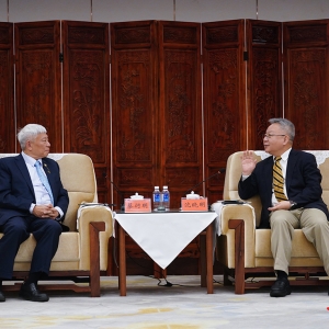 沈晓明会见旺旺集团董事长蔡衍明一行