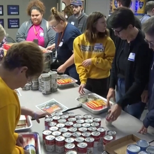 视频丨美政府“停摆”致民生问题凸显 两党仍僵持不下