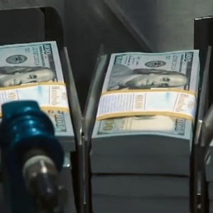 美政府停摆第34日：机场瘫痪、粮援中断，两党恶斗如何收场？ ...