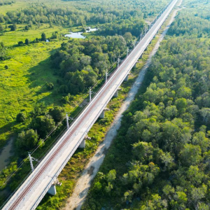 记者手记丨在延伸向未来的铁轨上