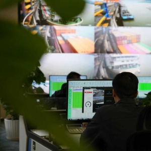 四中全会精神在基层丨果园港的新变化——长江上游最大枢纽港蹲点记 ...