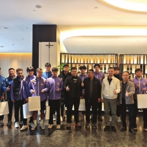 “联赛最强”遇上“保级关键” 湘超第9轮焦点战前瞻：岳阳球员与球迷共盼战胜长沙队 ...