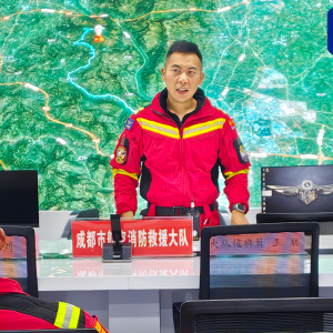 “让每个人都平安回家！”