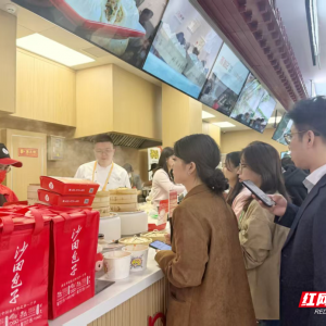 进博湘见丨一笼包子的“出湘”与“出海”