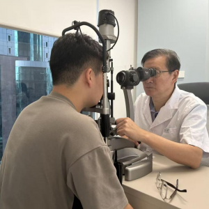 爱尔眼科李拓：怀仁心步履不停，用人文温度点亮每一分光明希望 ...