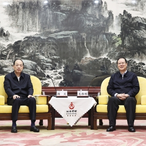 省政府与国家消防救援局举行工作会谈 毛伟明周天出席