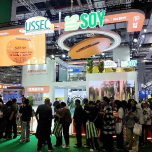 进博会观察：关税战下 美国豆农为何坚持要来？