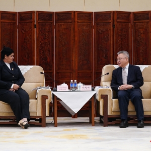 沈晓明会见古巴共产党代表团