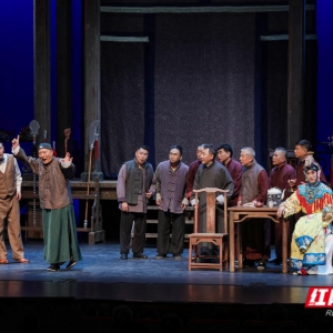 戏里戏外风波起 陈佩斯领衔《戏台》笑看人生