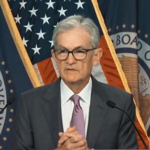 美联储历史性分裂投票倒计时，谁暴涨，谁买单？