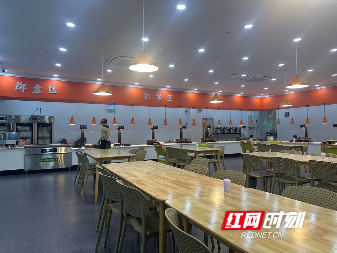 智能助老，邻里融情：长沙两个社区民生实事的温暖答卷