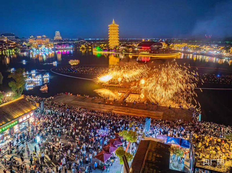 湖南长沙：以窑火为笔 绘就新年文化盛宴