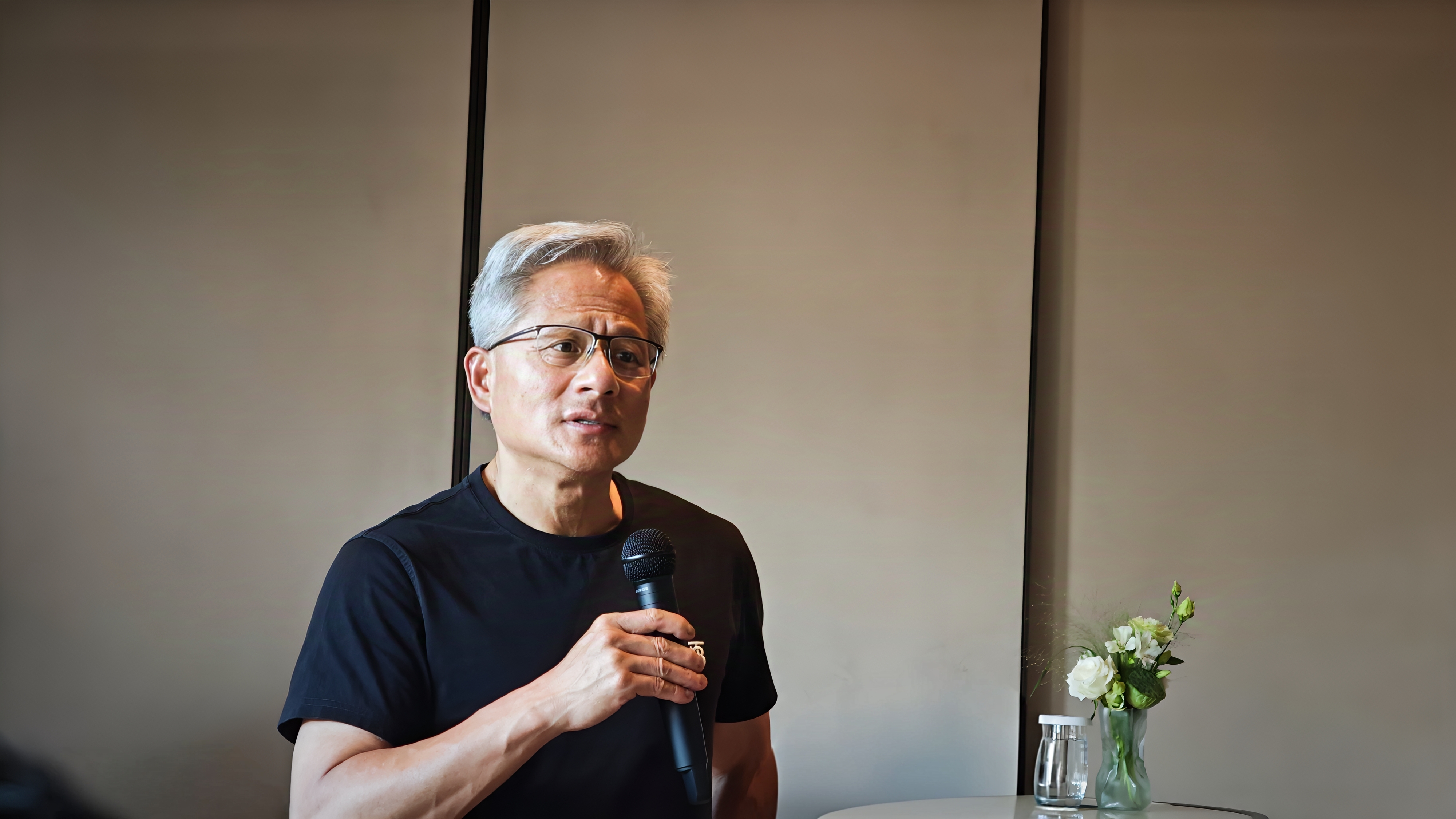 英伟达创始人、CEO黄仁勋